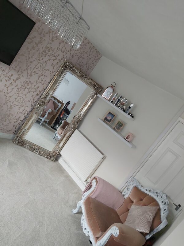 Champagne leaner mirror